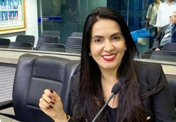 deputada-aderlania-750x750