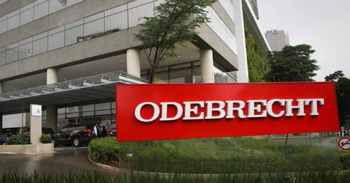 dt.common.streams.StreamServer