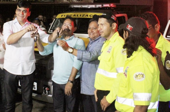 889EC69A-281E-4FA5-988A-889A6DE709B5