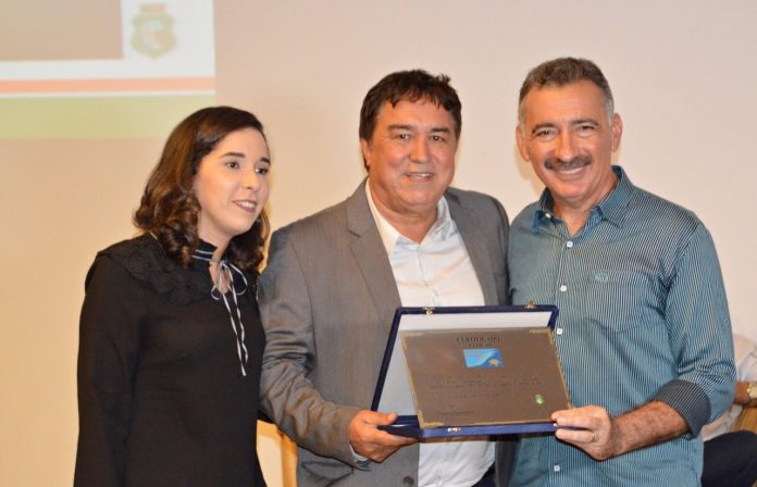 AF2C1225-E236-4BCA-B10D-693B273C1E18