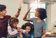 Do “Senhor” e “Senhora” ao “Tu” e “Você”: O Respeito Ainda Mora nas Palavras?