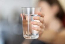Quanta água você realmente precisa tomar por dia